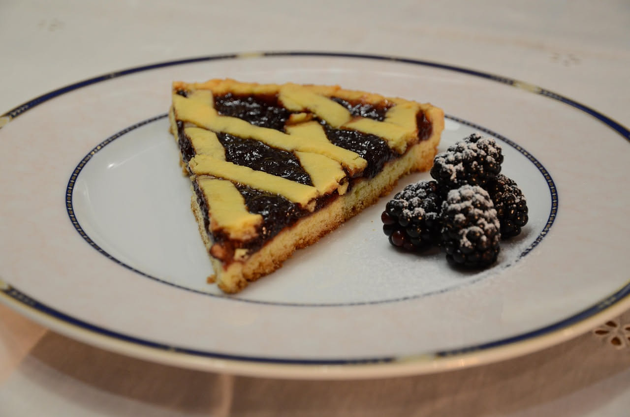 Crostata di marmellata: come fare la frolla che non si rompe