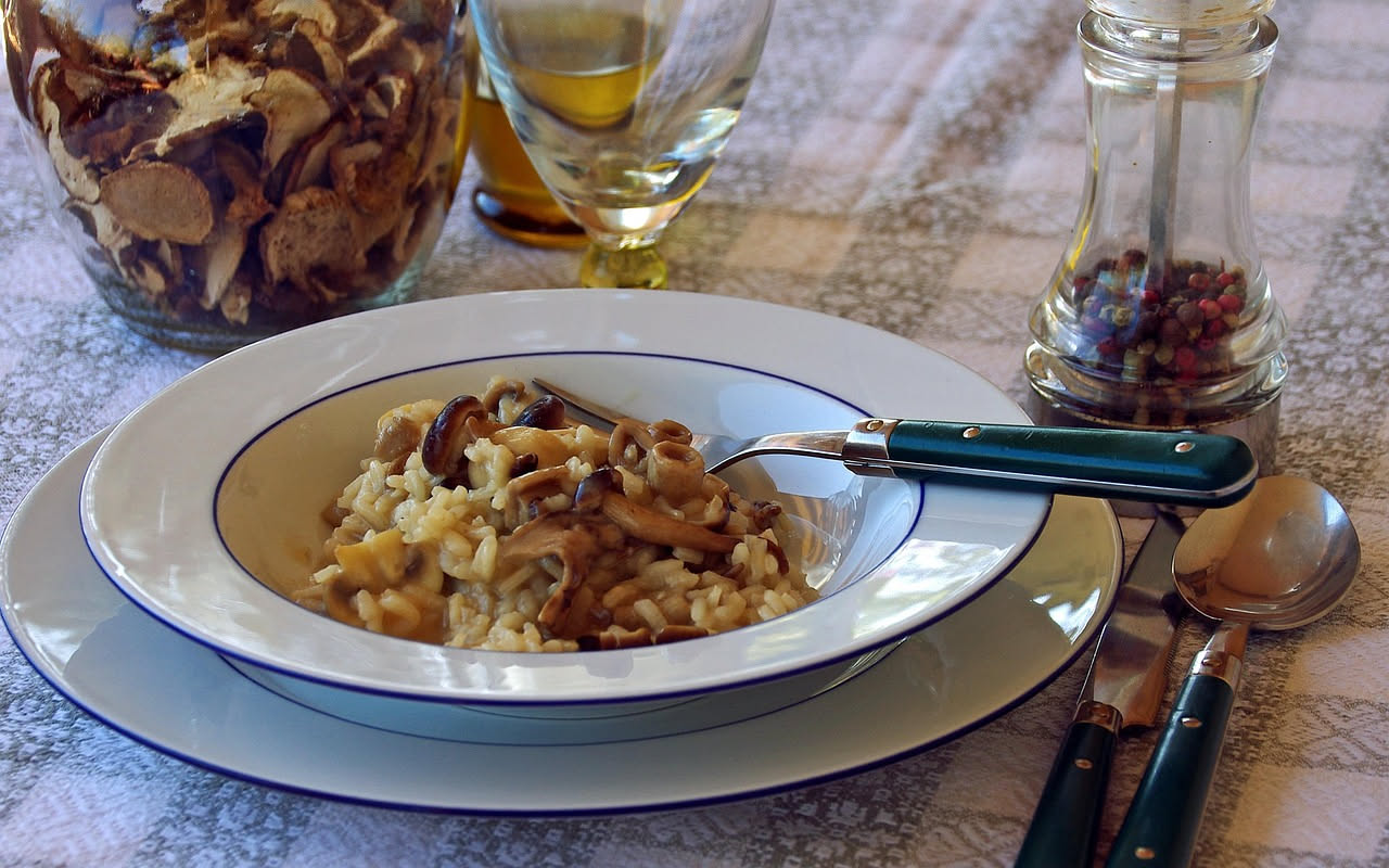 Risotto ai funghi porcini: come cuocerlo senza aggiungere acqua