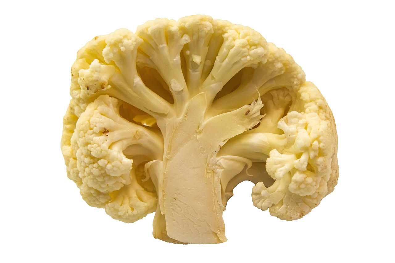 Cavolfiore in brodo: leggerezza che nutre il corpo con dolcezza umile
