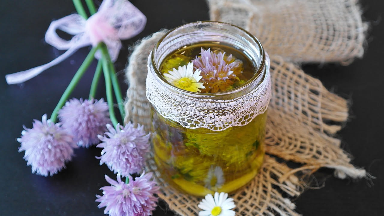 Erbe aromatiche sott'olio