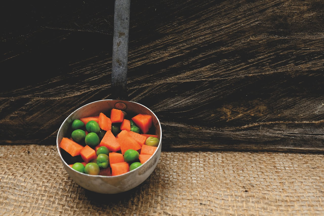 Giardiniera: verdure croccanti che nutrono il corpo con leggerezza e vitalità