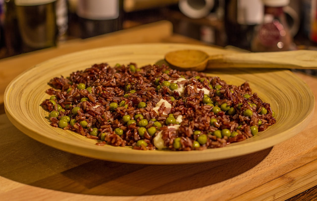 Insalata di bisi: croccantezza dolce e leggerezza che nutre senza appesantire