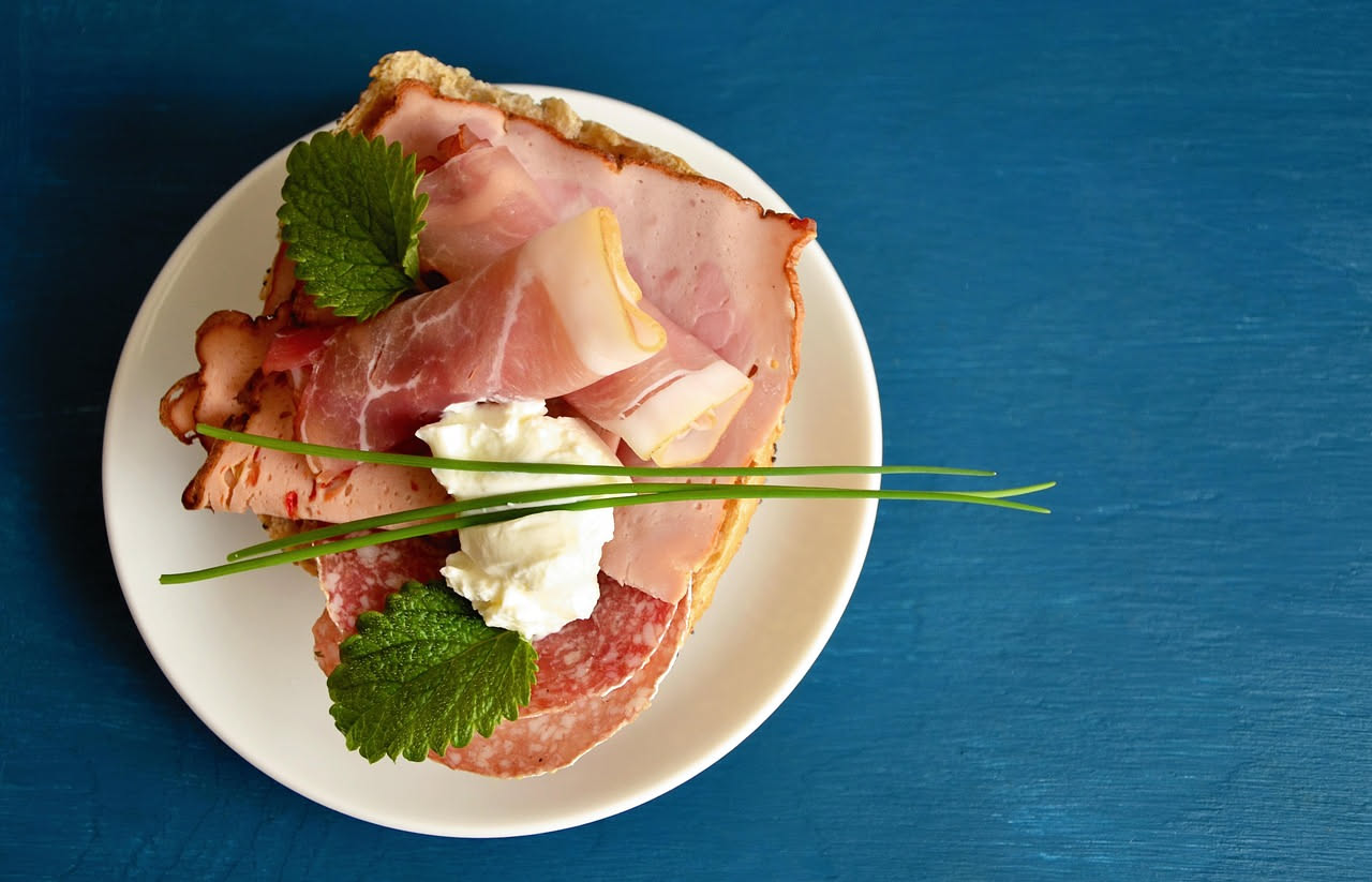 Mortadella di Forlì: sapore speziato e cremoso che nutre senza appesantire il palato