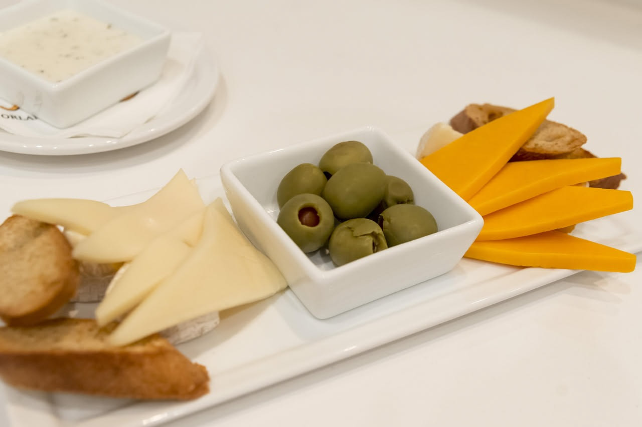 Olives verdi in salamoia