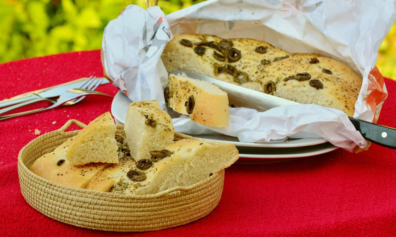 Pane con le uvette