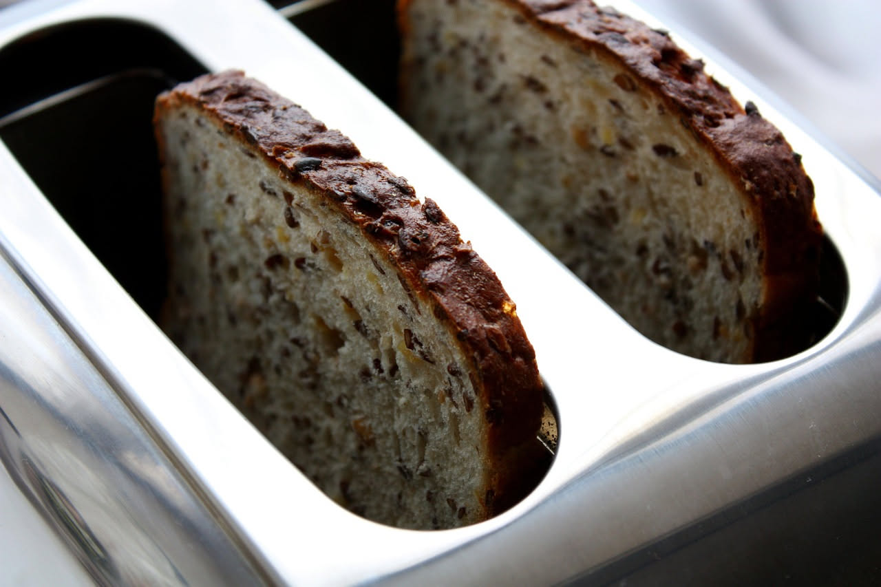 Pane tostato alle noci