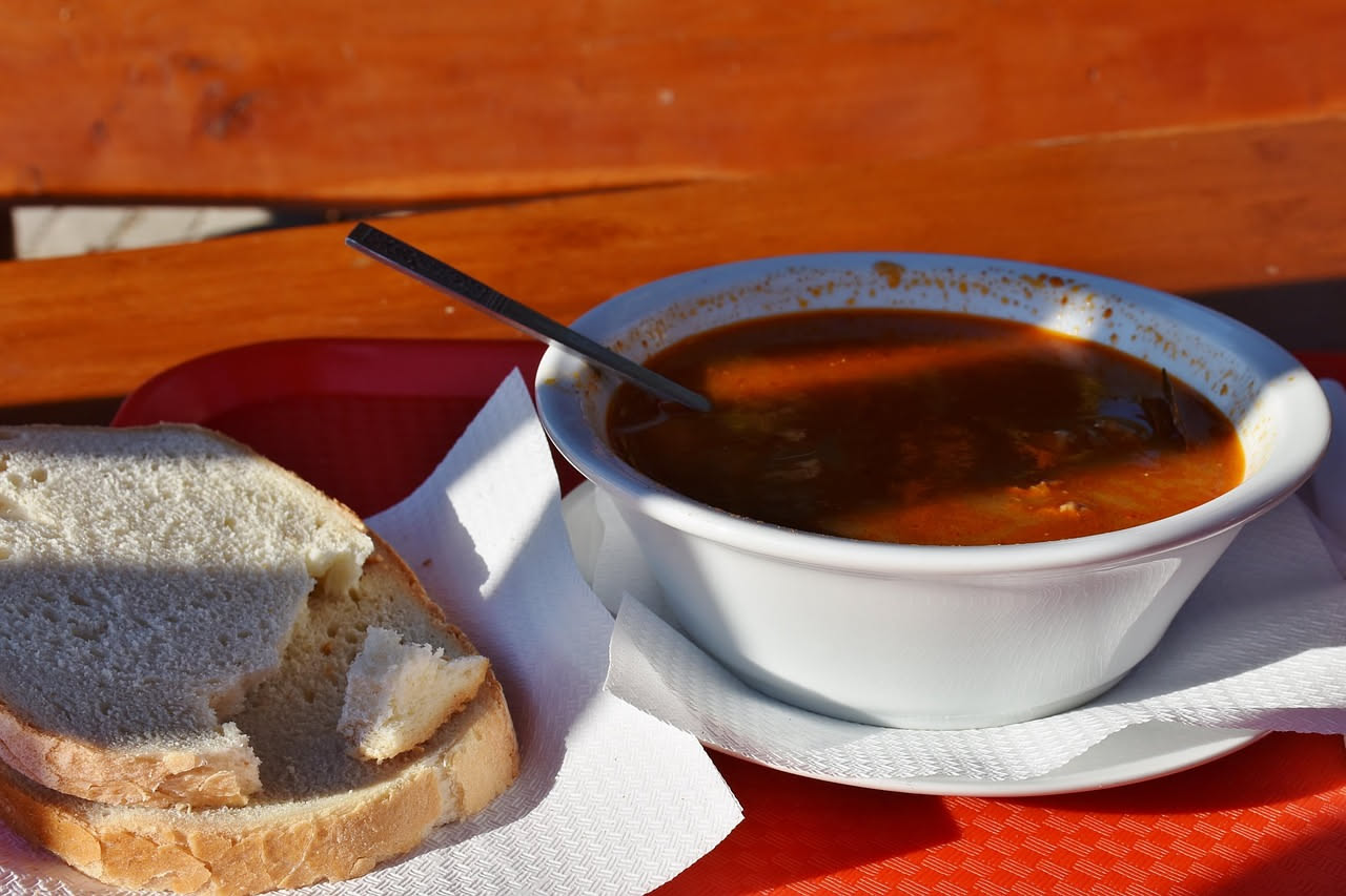 Pani e fasö: zuppa sostanziosa che nutre con leggerezza e sapore genuino