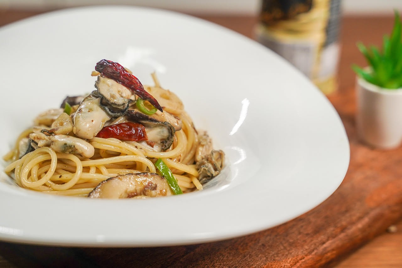 Pasta d'acciuga: umami concentrato che nutre il corpo senza appesantire