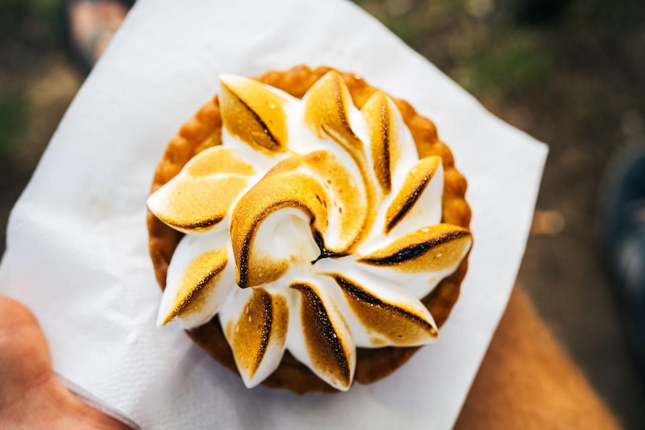 Pasticciotto ripieno di crema