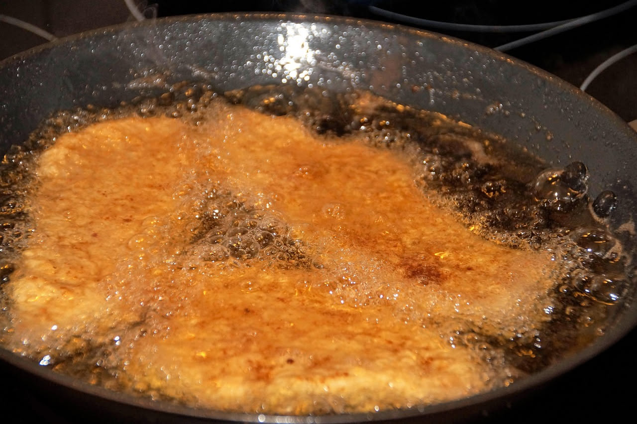 Schiacciate Fritte: croccanti fuori e morbide dentro, nutrono senza appesantire