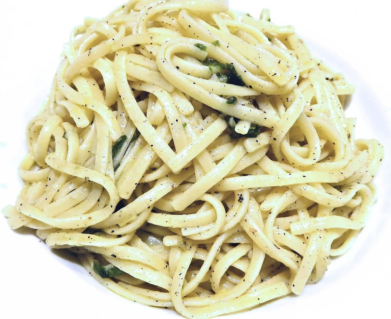Tagliatelle al tartufo nero: eleganza umami che nutre corpo e anima