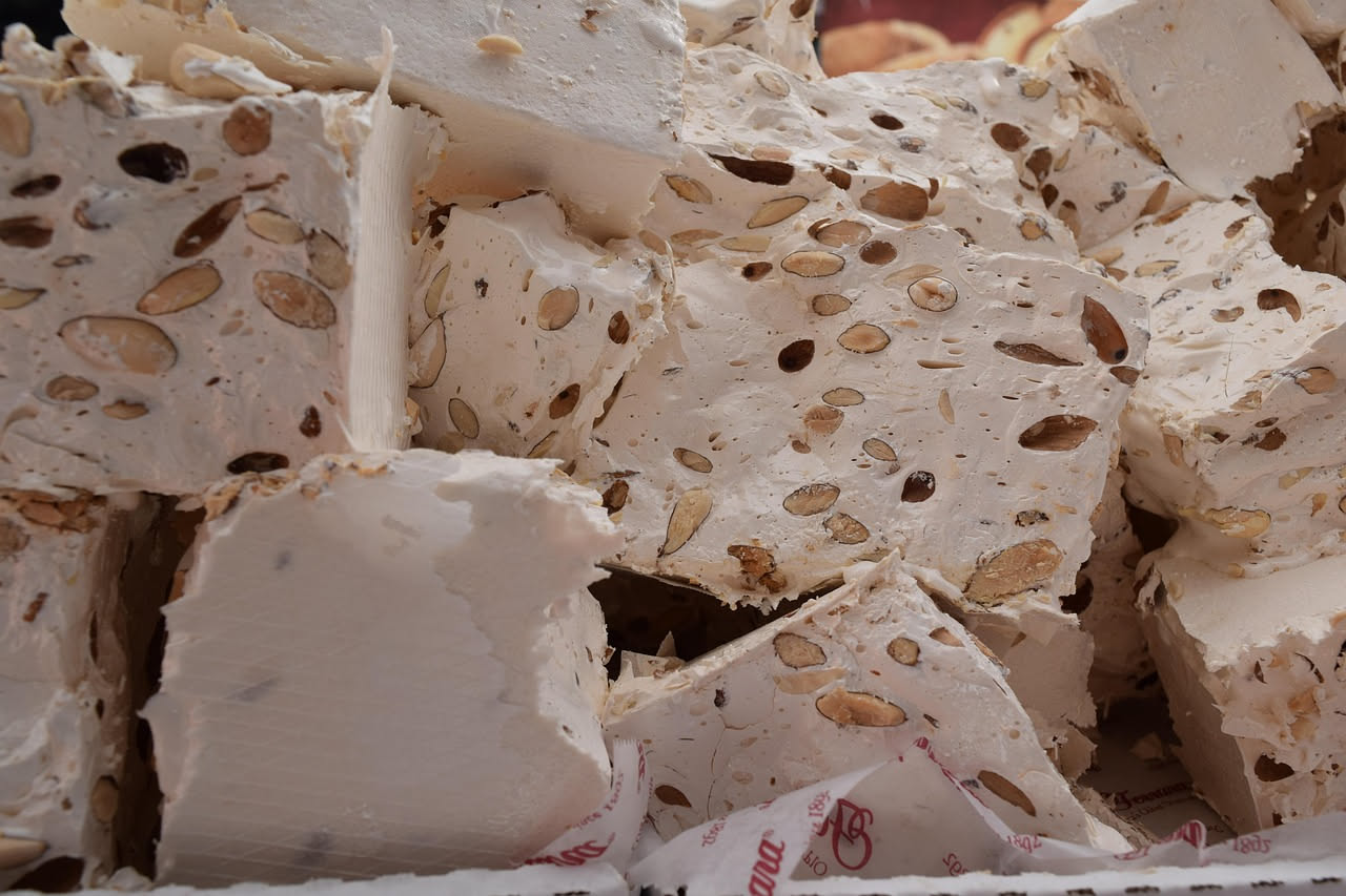 Torrone bianco